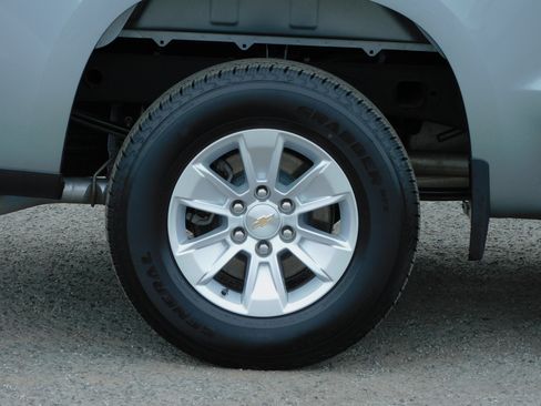 Used 2025 Chevrolet Silverado 1500 LT image 10