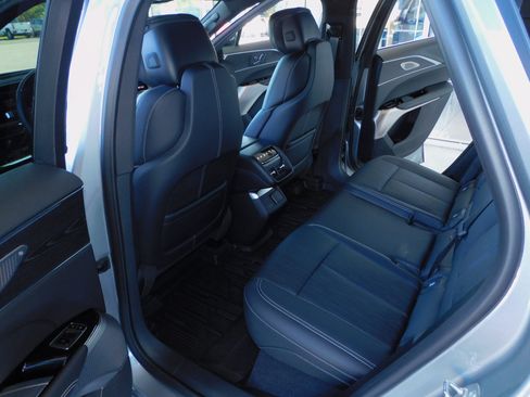 Used 2024 Cadillac Lyriq Luxury image 26