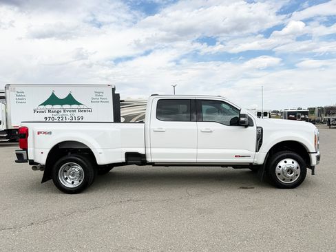 Used 2023 Ford F450 4x4 Crew Cab Lariat DRW image 4