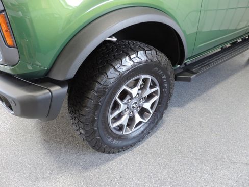 Used 2023 Ford Bronco 4-Door Badlands AWD/4WD image 16