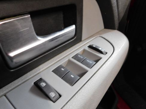 Used 2014 Ford F150 XLT image 12