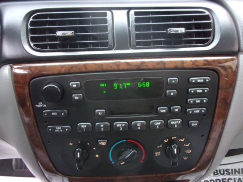 Used 2000 Mercury Sable GS Sedan FWD image 10