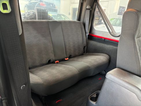 Used 2005 Jeep Wrangler SE image 20