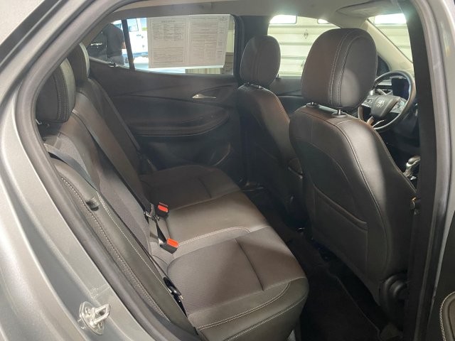 Used 2024 Buick Encore GX FWD Preferred image 23