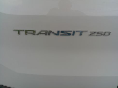 Used 2025 Ford Transit 250 130 Low Roof RWD image 7