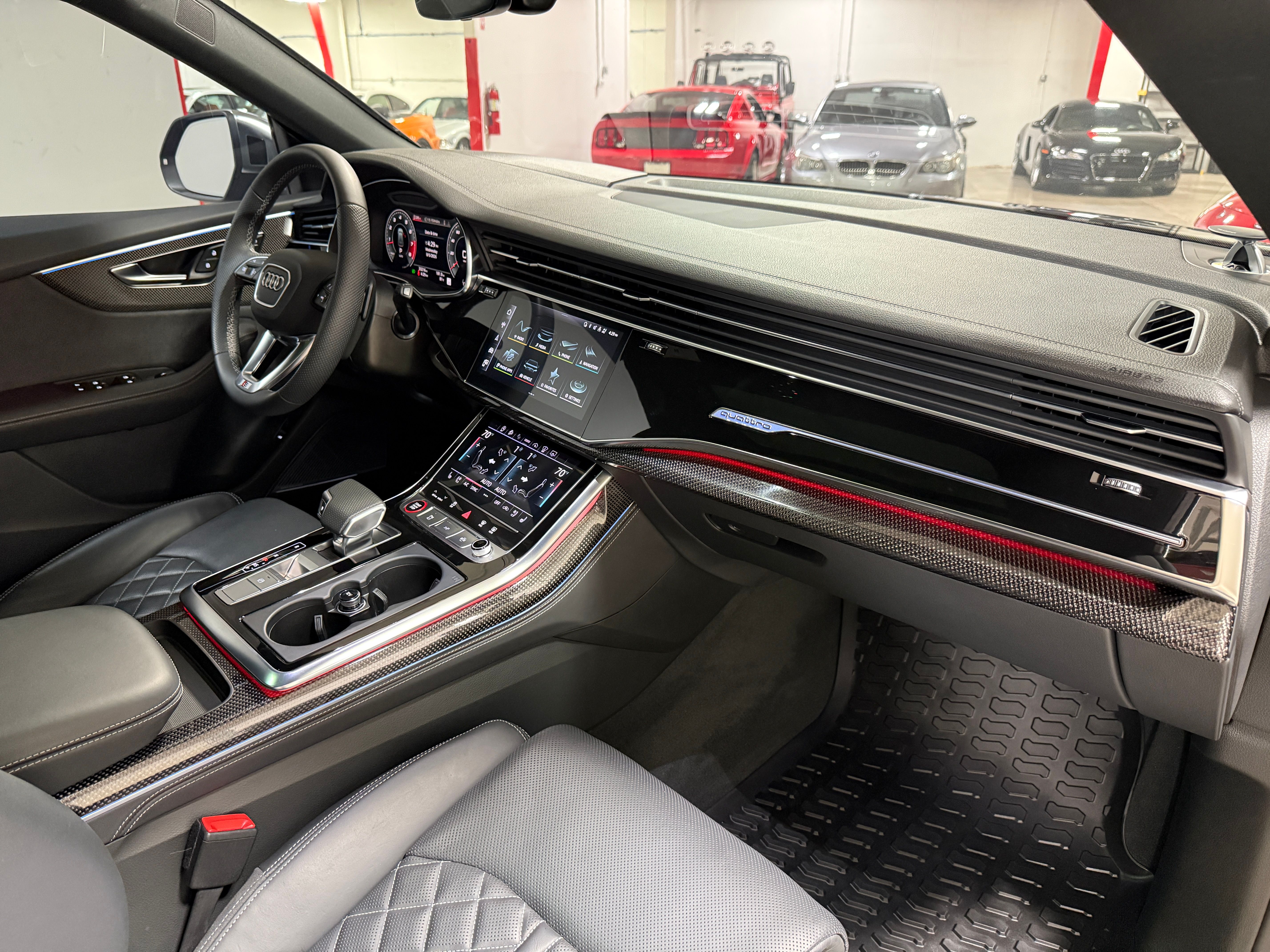 Used 2023 Audi SQ8 Prestige AWD/4WD image 22