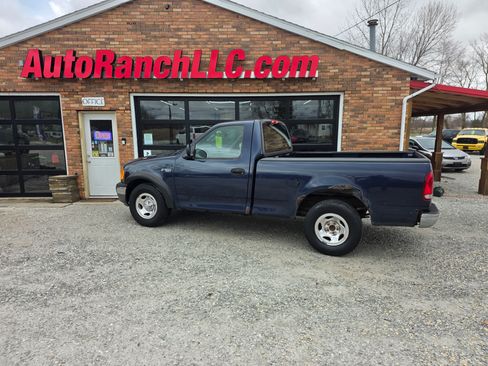 Used 2004 Ford F150 XL image 1