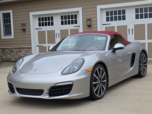 Used 2013 Porsche Boxster S RWD image 3
