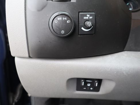 Used 2011 Chevrolet Silverado 1500 Classic W/T image 21