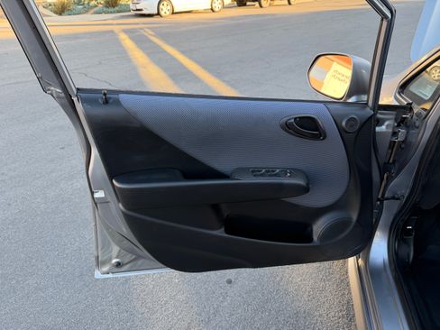 Used 2008 Honda Fit Sport image 17