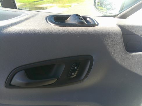 Used 2019 Ford Transit 250 XL image 12