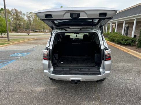 Used 2020 Toyota 4Runner SR5 image 23