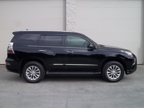 Used 2015 Lexus GX 460 4WD Premium 4.6L 8-Cyl SUV image 9