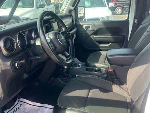 Used 2020 Jeep Wrangler Freedom Edition image 9