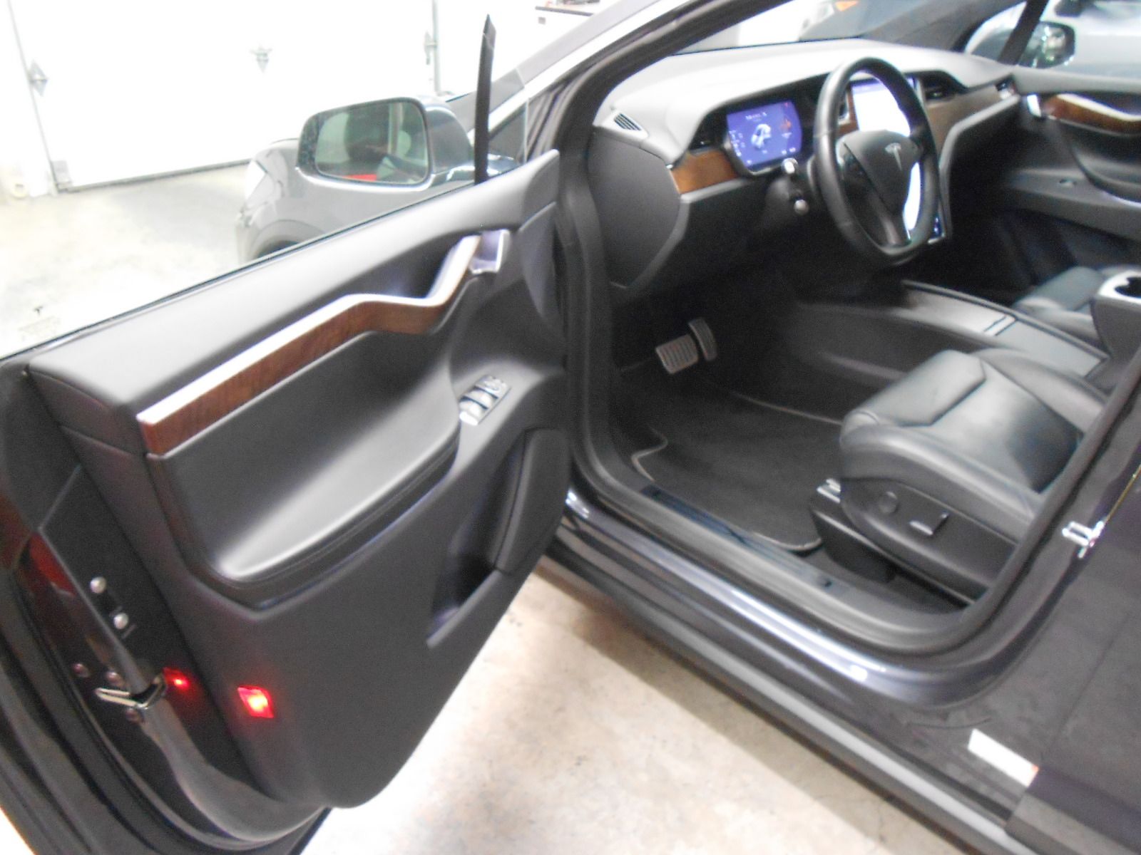 Used 2019 Tesla Model X Performance AWD/4WD image 10