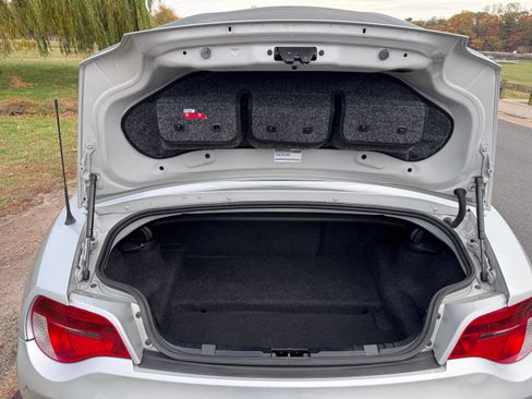 Used 2006 BMW Z4 3.0i image 39