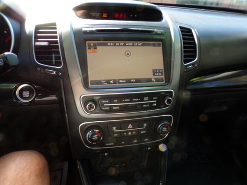 Used 2014 Kia Sorento EX-L image 14