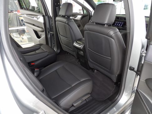 Used 2025 Cadillac XT6 Premium Luxury image 27