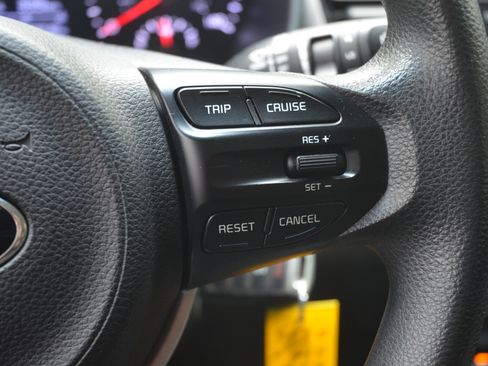Used 2020 Kia Rio S Hatchback FWD image 15