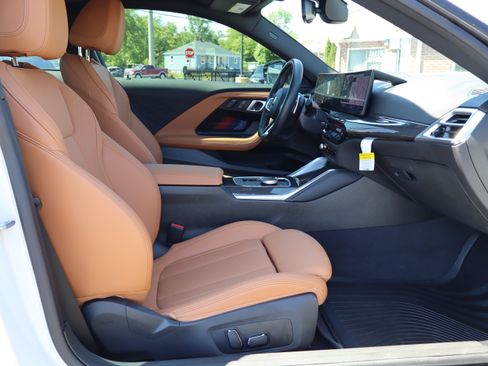 Used 2025 BMW M240i xDrive Coupe AWD/4WD image 15