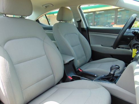Used 2018 Hyundai Elantra SEL image 26