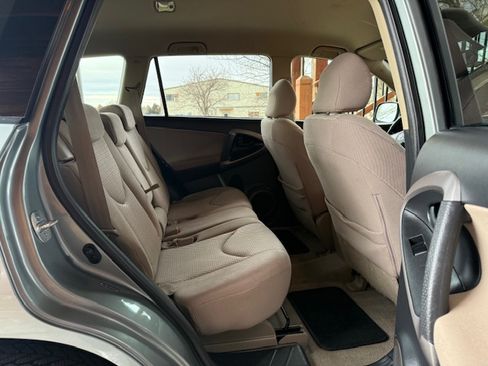 Used 2008 Toyota RAV4 image 17