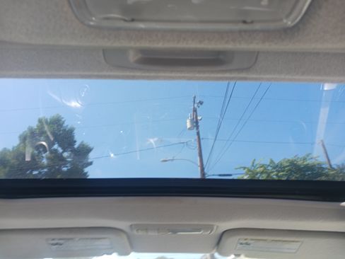 Used 2006 Toyota Matrix XR image 27