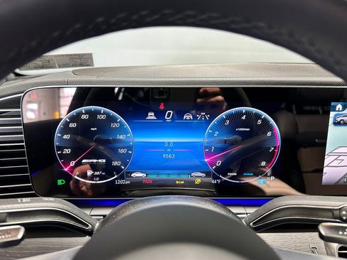 Used 2025 Mercedes-Benz GLE 53 AMG image 18