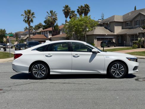 Used 2020 Honda Accord Hybrid image 7