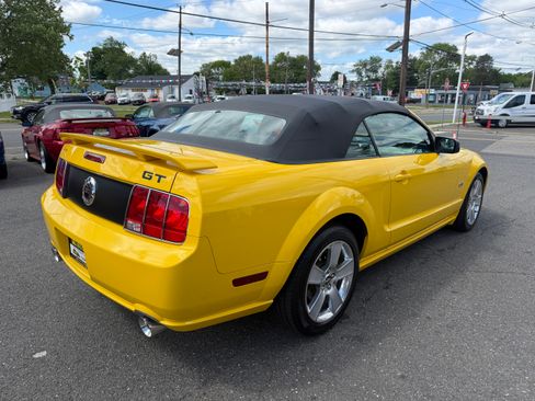 Used 2006 Ford Mustang GT Premium Convertible RWD image 39