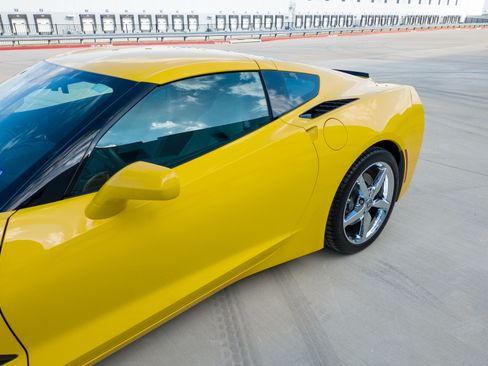 Used 2014 Chevrolet Corvette 2LT image 10