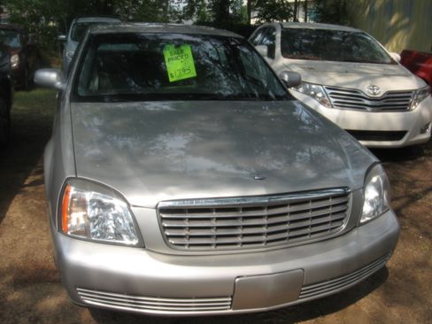 Used 2004 Cadillac De Ville UNAVAIL FWD image 2