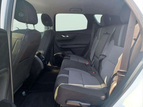 Used 2025 Chevrolet Blazer AWD LT w/ 2LT image 10