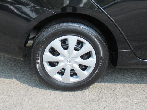 Used 2010 Toyota Corolla LE Sedan FWD image 22