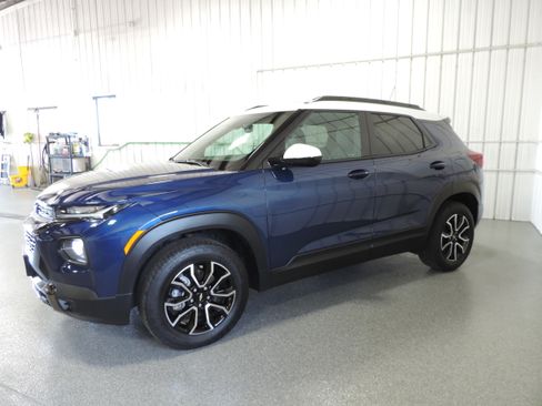 Used 2023 Chevrolet TrailBlazer AWD ACTIV image 4
