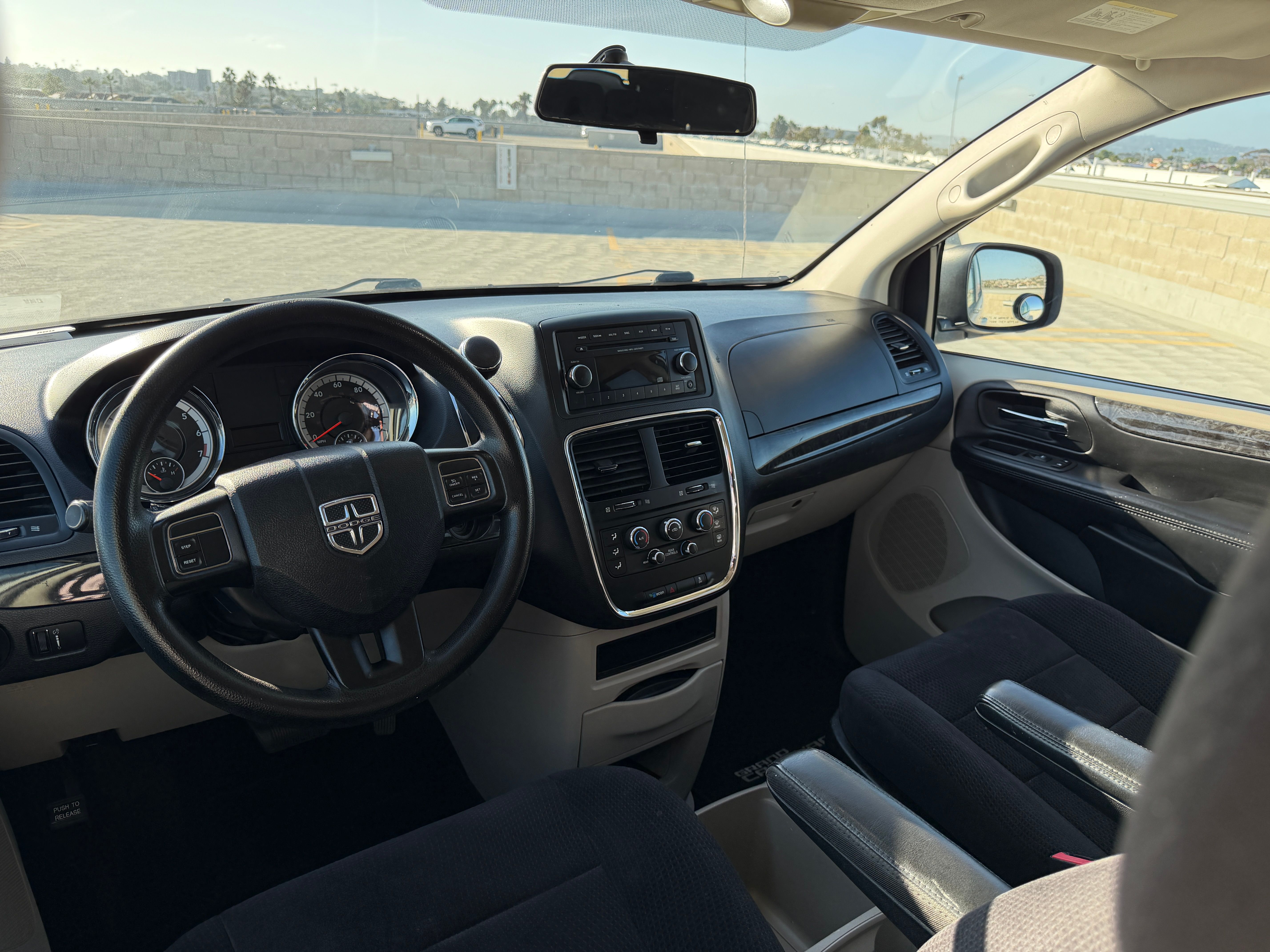 Used 2014 Dodge Grand Caravan UNAVAIL FWD image 22