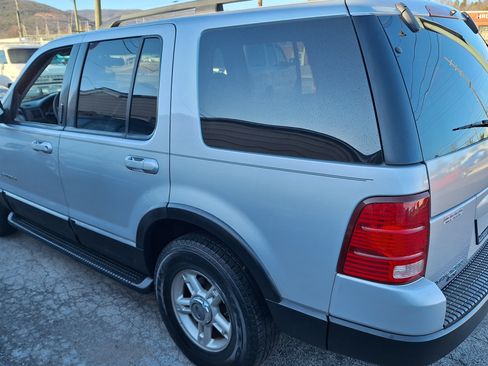 Used 2002 Ford Explorer XLT image 5
