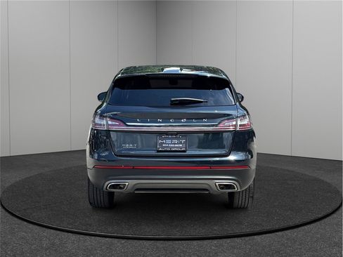 Used 2021 Lincoln Nautilus Reserve image 8