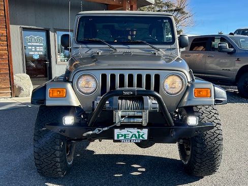 Used 2005 Jeep Wrangler Unlimited Rubicon image 23