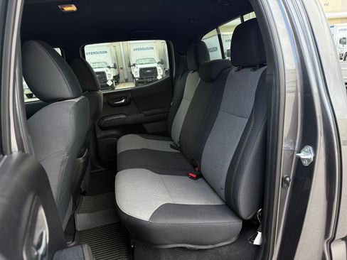 Used 2021 Toyota Tacoma TRD Sport RWD image 17