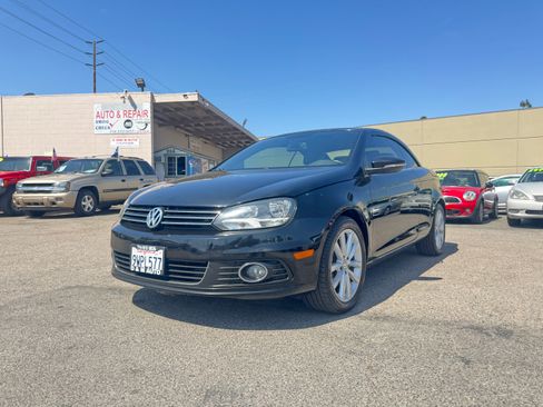 Used 2012 Volkswagen Eos Komfort FWD image 2