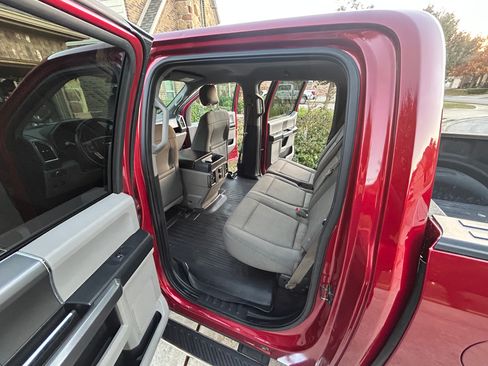 Used 2015 Ford F150 FX4 image 19