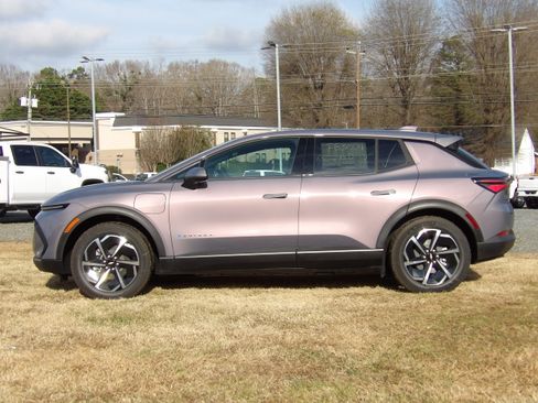 New 2026 Chevrolet Equinox EV LT image 6