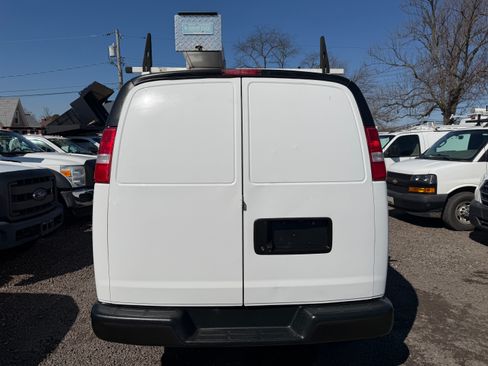 Used 2020 GMC Savana 2500 image 4