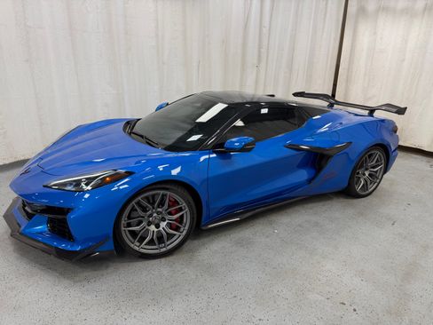 Used 2026 Chevrolet Corvette Z06 Convertible w/ 3LZ RWD image 6