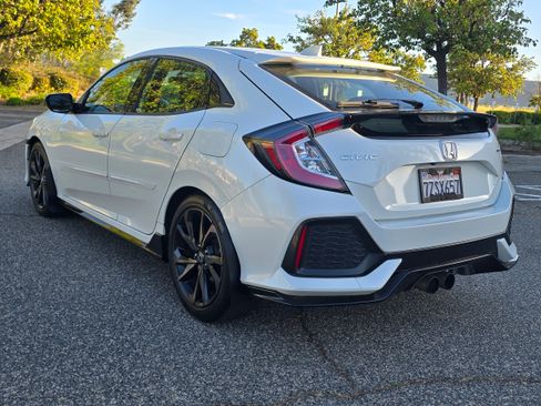 Used 2017 Honda Civic Sport image 11