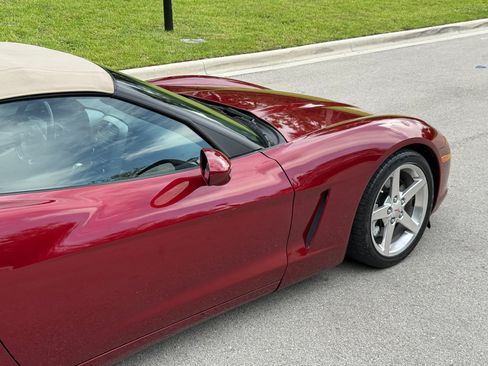 Used 2006 Chevrolet Corvette Convertible RWD image 62