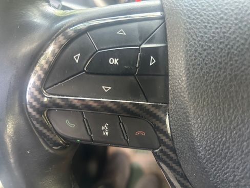 Used 2018 Jeep Cherokee FWD Limited image 9