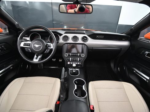 Used 2020 Ford Mustang Premium image 18