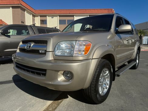 Used 2005 Toyota Sequoia SR5 image 5